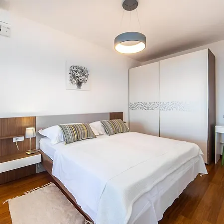 Terrace & View بريست